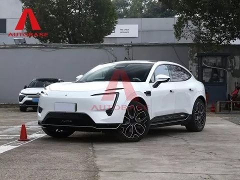 Avatr 11은 지능과 사치를 결합한 차량입니다.